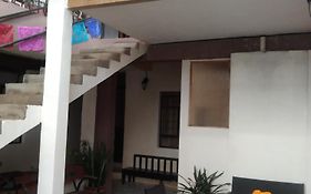 Casa Petirrojo - Habitaciones En Patzcuaro